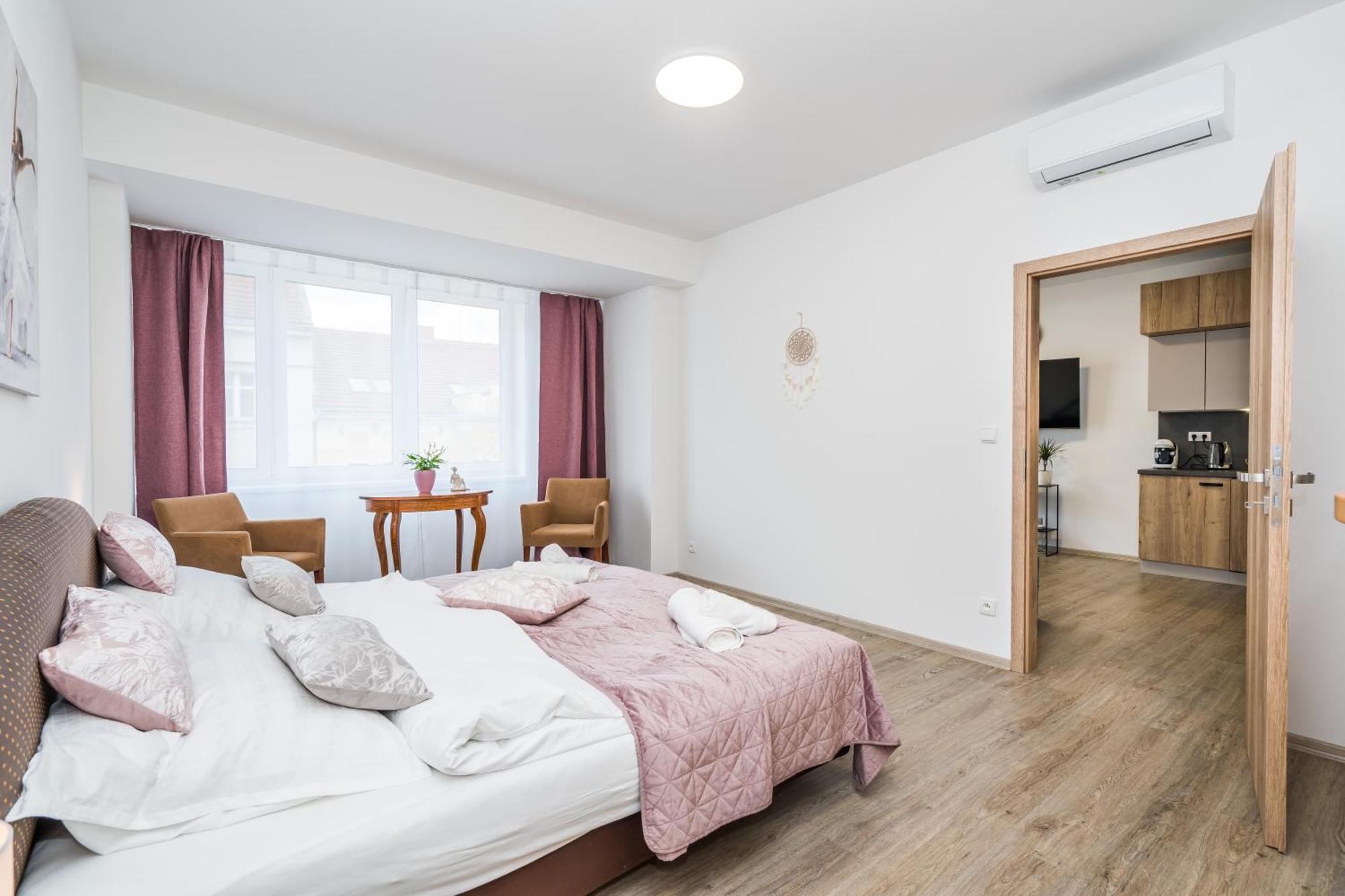 شقة Perla Hradce 202 Hradec Králové المظهر الخارجي الصورة